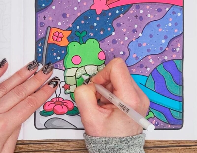 Add Patterns with a White Gel Pen